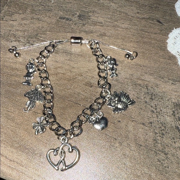 Handmade Beautiful “Teacher Appreciation” Silver Charm Bracelet - Picture 8 of 8
